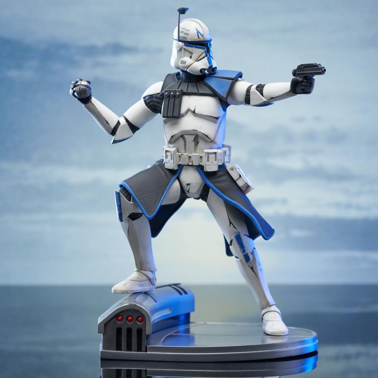 Star Wars: The Clone Wars Premier Collection Captain Rex 1/7 Scale Limited Edition Statue Gallery Image 3