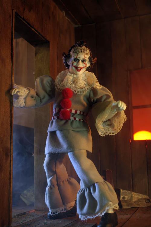 IT Pennywise (2017) 8" Mego Figure Gallery Image 8