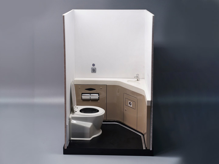 Motor Car Toilet 1/6 Scale Accessory Gallery Image 1