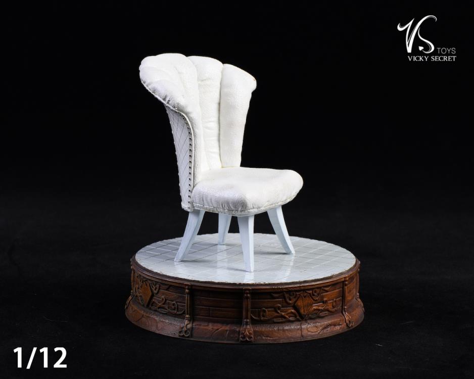 The Queen's Sofa 1/12 Scale Display Base (White) Gallery Image 4