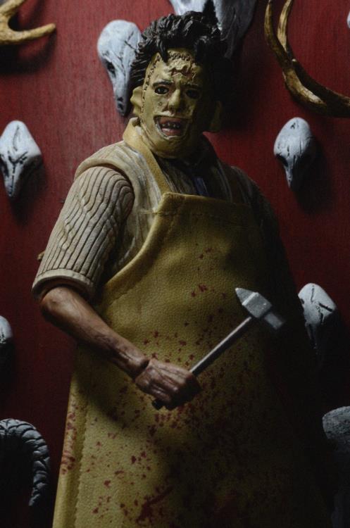 Texas Chainsaw Massacre Ultimate Leatherface Figure Gallery Image 6