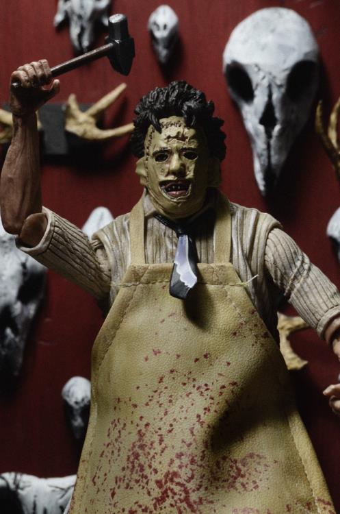 Texas Chainsaw Massacre Ultimate Leatherface Figure Gallery Image 7