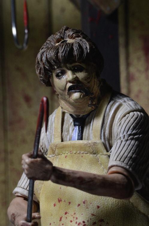 Texas Chainsaw Massacre Ultimate Leatherface Figure Gallery Image 8