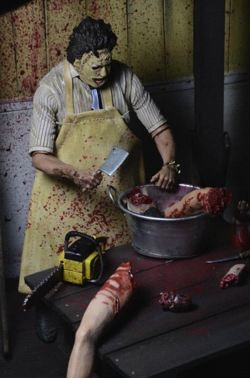 Texas Chainsaw Massacre Ultimate Leatherface Figure Gallery Image 14