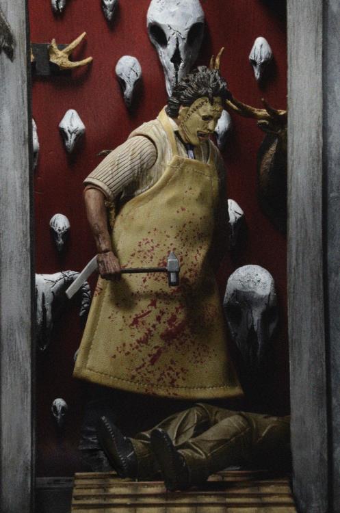 Texas Chainsaw Massacre Ultimate Leatherface Figure Gallery Image 9