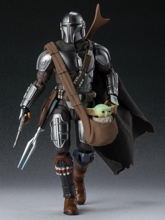 The Mandalorian S.H.Figuarts The Mandalorian and Grogu Action Figure Set Gallery Image 3