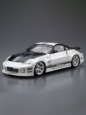 Nissan (2005) Top Secret Z33 Fairlady Z 1/24 Scale Model Kit Gallery Image 2