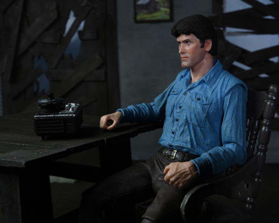 The Evil Dead 40th Anniversary Ultimate Ash Williams Figure Gallery Image 12