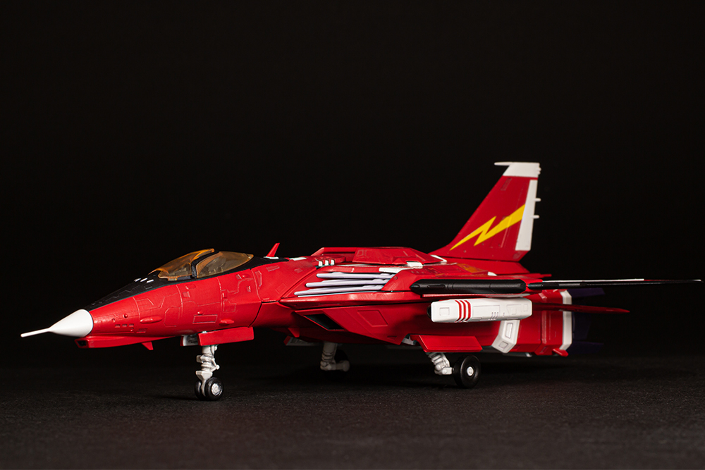 Raiden V Director's Cut FT-00004A Azuma 1/100 Scale Model Kit (Reissue) Gallery Image 4
