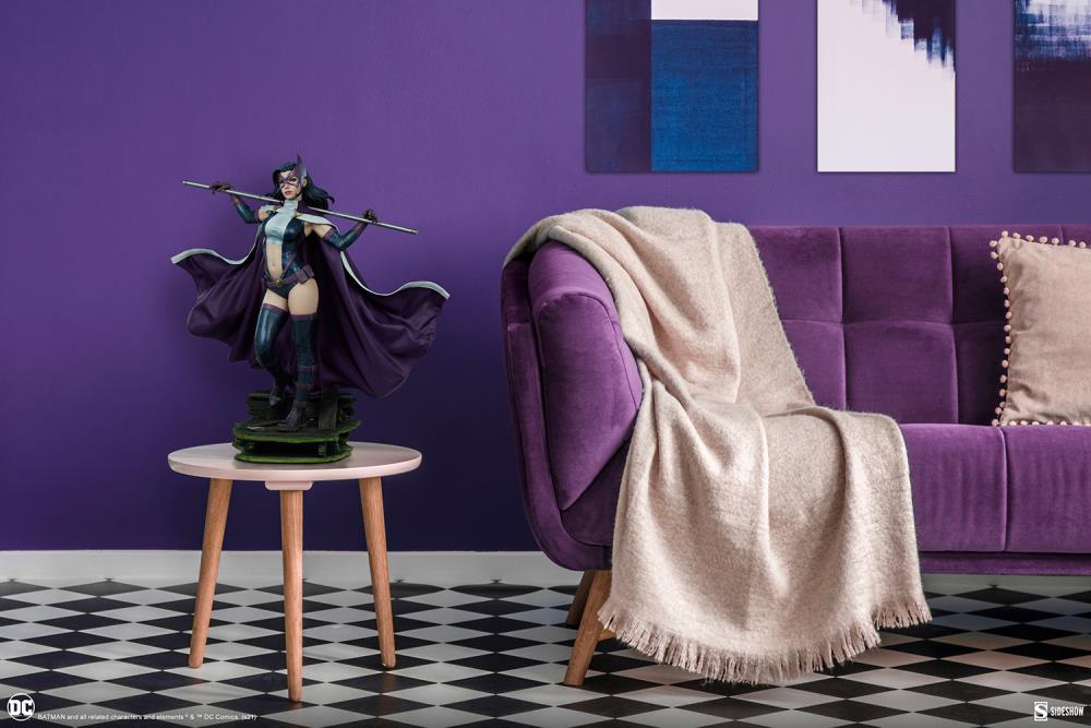 DC Comics Premium Format Huntress Gallery Image 7