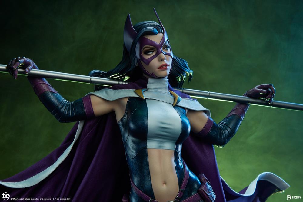 DC Comics Premium Format Huntress Gallery Image 6