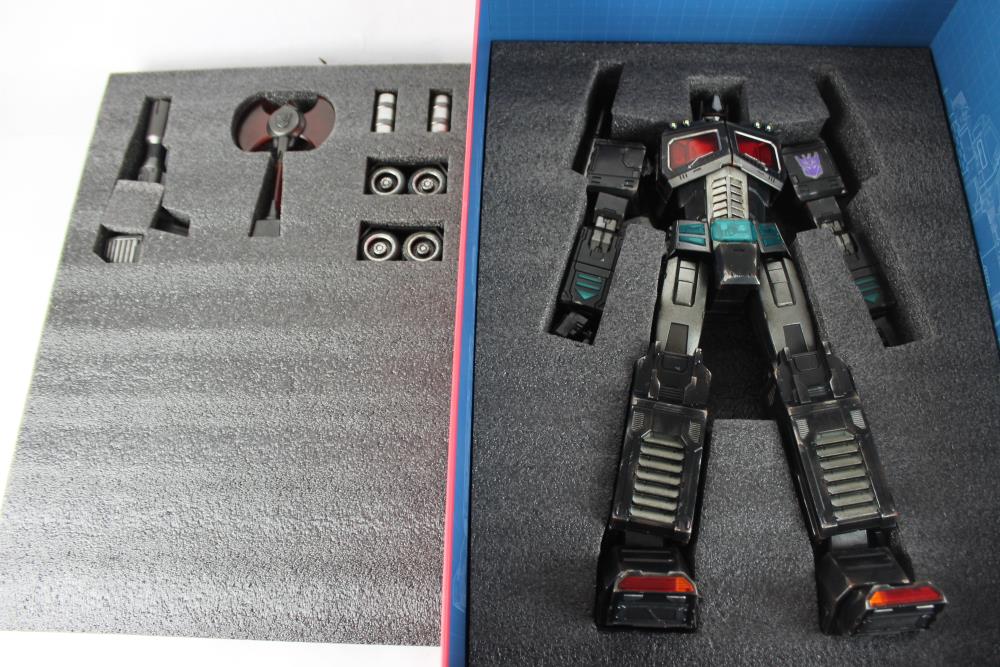 Defective Loot Box #0123 (DAMAGED - ALL SALES FINAL) Gallery Image 4
