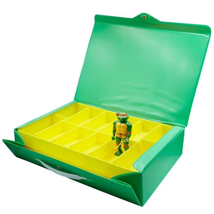 Teenage Mutant Ninja Turtles ReAction Michelangelo (Metallic Ver.) & Carry Case SDCC 2021 Exclusive Figure Gallery Image 5
