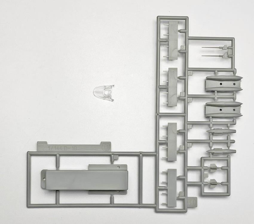 U.S. Air Force Bomber B-1B Lancer Andersen Air Base, Guam 1/144 Scale Model Kit Gallery Image 8