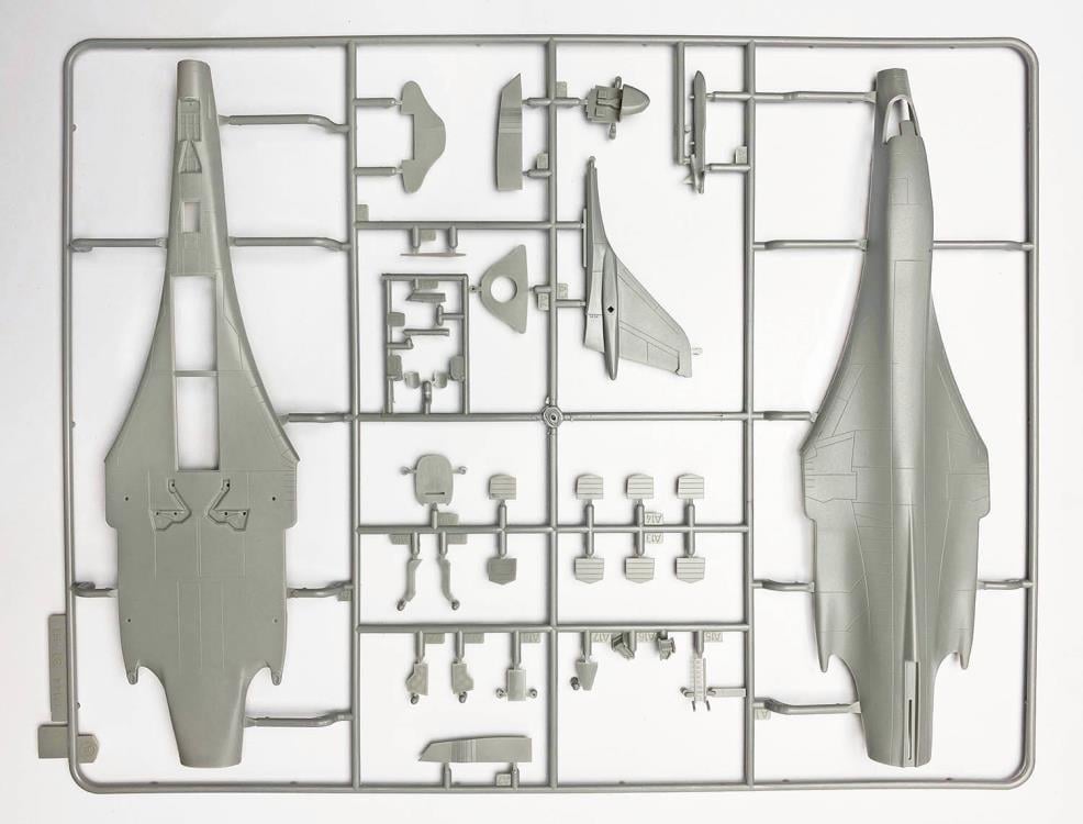 U.S. Air Force Bomber B-1B Lancer Andersen Air Base, Guam 1/144 Scale Model Kit Gallery Image 9