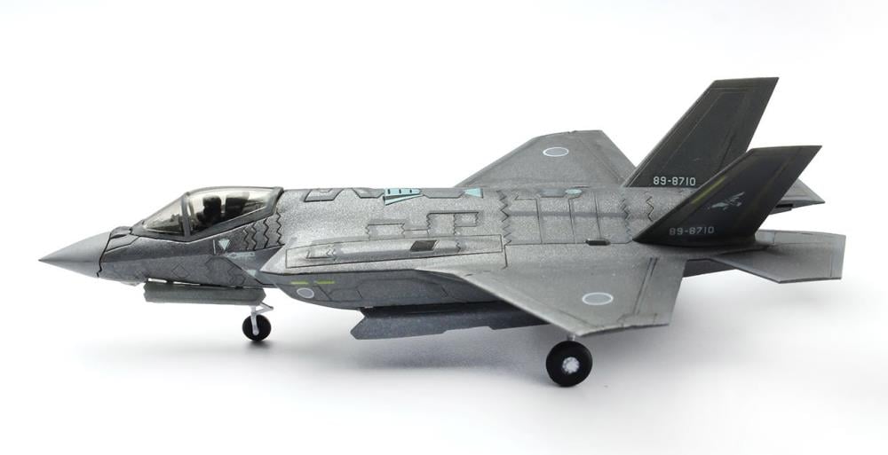 Japan Air Self-Defense Force F-35A Lightning II 1/144 Scale Model