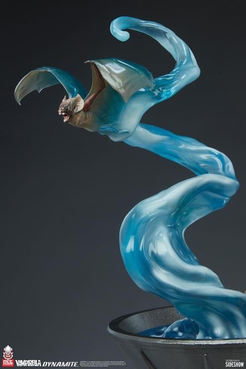 Vampirella 1/3 Scale Limited Edition Statue Gallery Image 13
