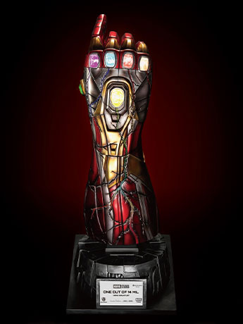 Avengers: Endgame Master Craft MC-026 Nano Gauntlet Limited Edition Statue Gallery Image 2