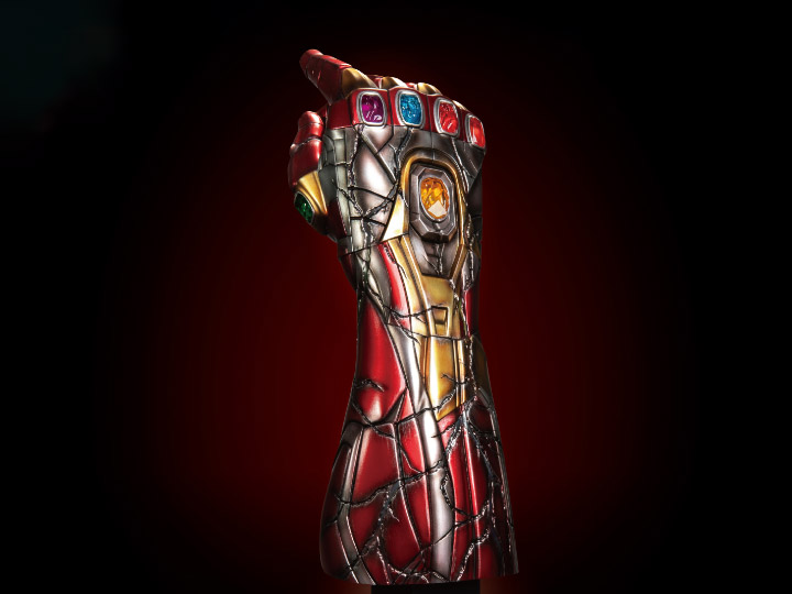Avengers: Endgame Master Craft MC-026 Nano Gauntlet Limited Edition Statue Gallery Image 1