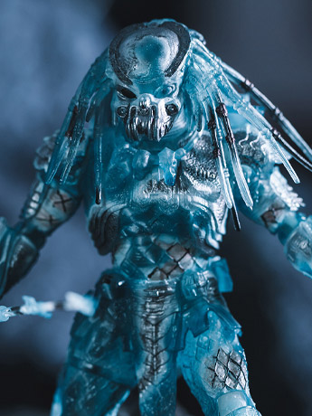 Alien vs. Predator Celtic Predator (Active Camouflage) 1:18 Scale PX Previews Exclusive Figure Gallery Image 2