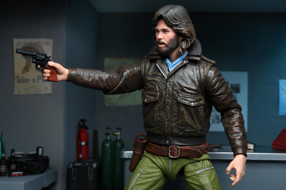 The Thing Ultimate MacReady V2 (Station Survival) Figure Gallery Image 18