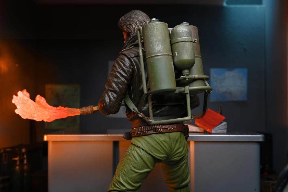 The Thing Ultimate MacReady V2 (Station Survival) Figure Gallery Image 12