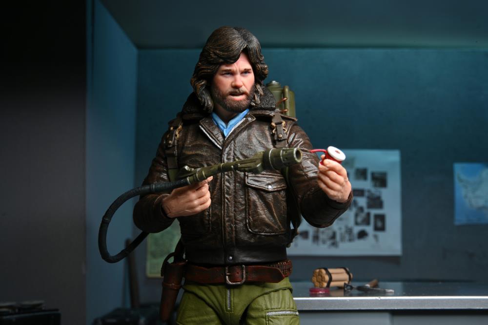 The Thing Ultimate MacReady V2 (Station Survival) Figure Gallery Image 13