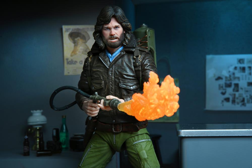 The Thing Ultimate MacReady V2 (Station Survival) Figure Gallery Image 11