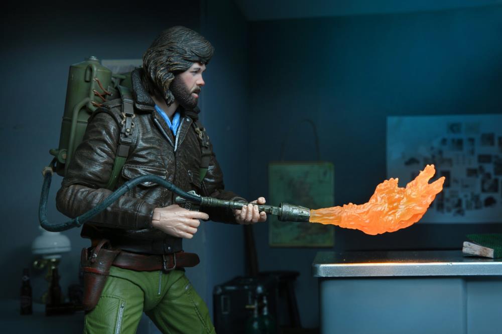 The Thing Ultimate MacReady V2 (Station Survival) Figure Gallery Image 10