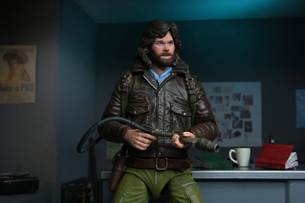 The Thing Ultimate MacReady V2 (Station Survival) Figure Gallery Image 9
