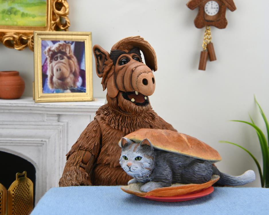 ALF Ultimate ALF Figure Gallery Image 5