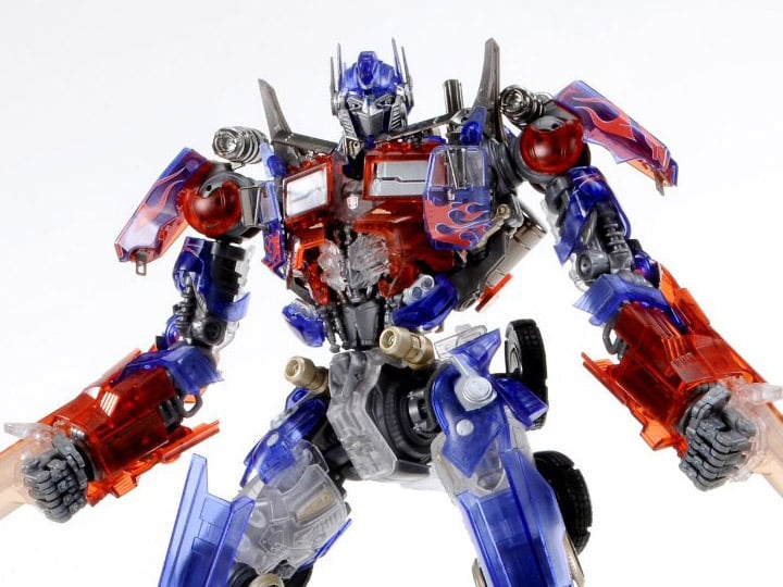 Transformers: Dark of the Moon DMK01 Optimus Prime Exclusive Dual Mode Model Kit With Blu-Ray Gallery Image 1
