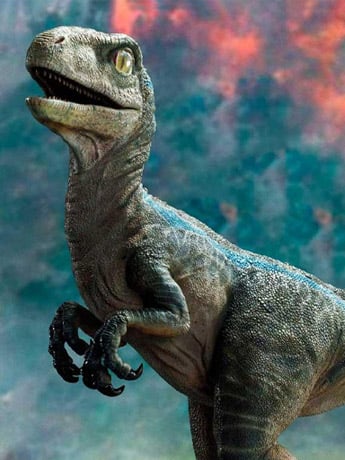 Jurassic World Fallen Kingdom Baby Blue 1/2 Scale Statue Gallery Image 2