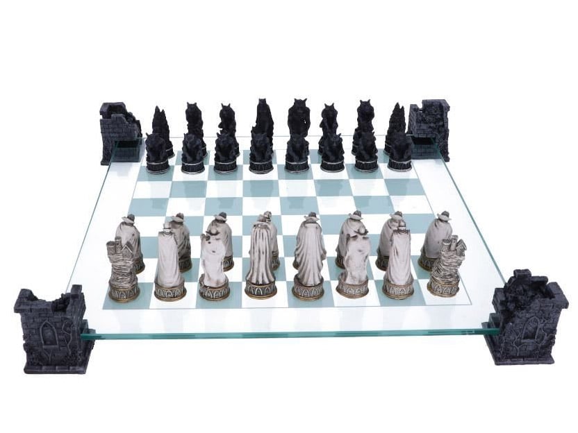 Vampire & Werewolf Chess Set Gallery Image 6