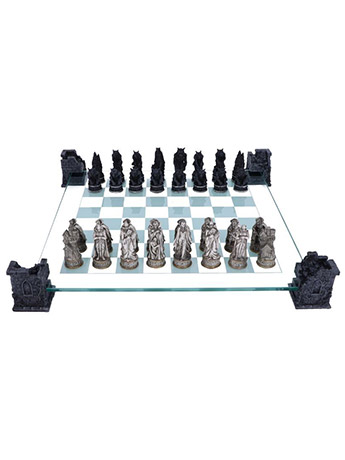 Vampire & Werewolf Chess Set Gallery Image 2