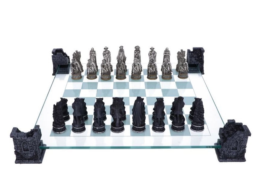 Vampire & Werewolf Chess Set Gallery Image 5