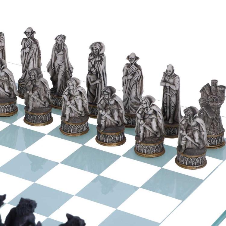 Vampire & Werewolf Chess Set Gallery Image 7