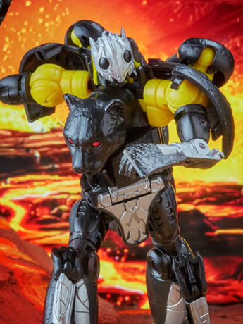 Transformers War for Cybertron: Kingdom Deluxe Shadow Panther Gallery Image 2