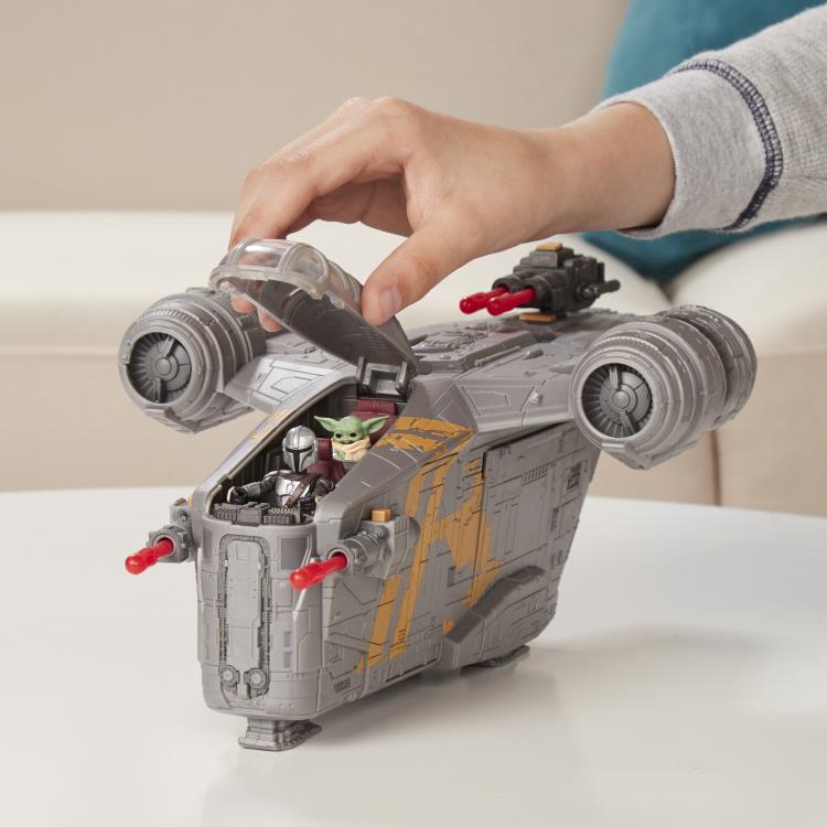 Star Wars Mission Fleet Deluxe Razor Crest Set Gallery Image 10