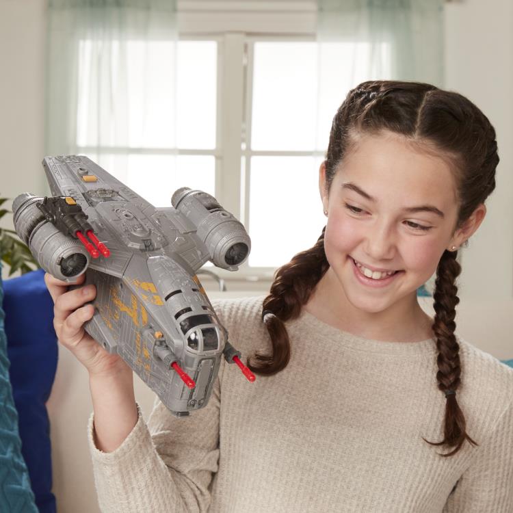 Star Wars Mission Fleet Deluxe Razor Crest Set Gallery Image 7