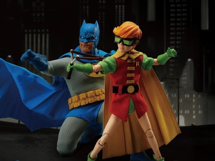 Batman: The Dark Knight Returns Dynamic 8ction Heroes DAH-044DX Batman & Robin Set Gallery Image 1