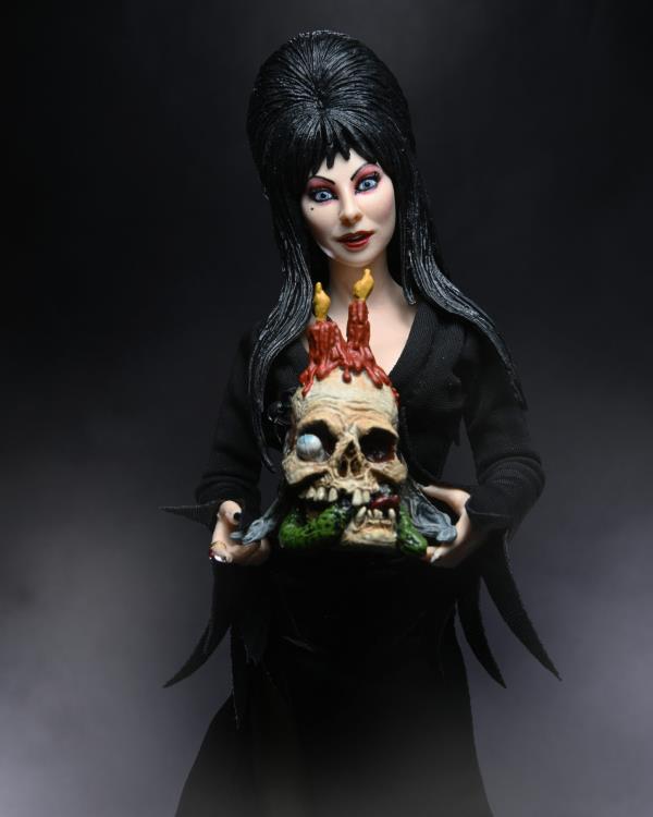 Elvira, Mistress of the Dark Clothed Figure Gallery Image 11