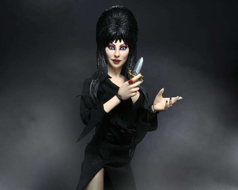 Elvira, Mistress of the Dark Clothed Figure Gallery Image 10