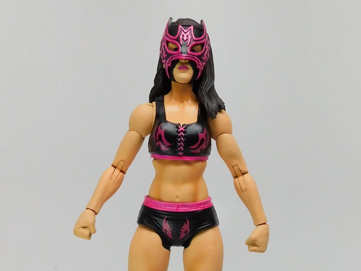 Legends of Lucha Libre Lady Maravilla Premium Collector Figure Gallery Image 1