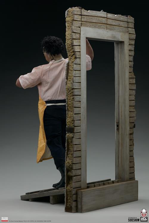 The Texas Chain Saw Massacre Leatherface: The Butcher 1/3 Scale Limited Edition Statue Gallery Image 5