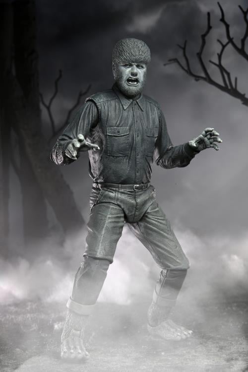 Universal Monsters Ultimate The Wolf Man (Black & White) Figure Gallery Image 3