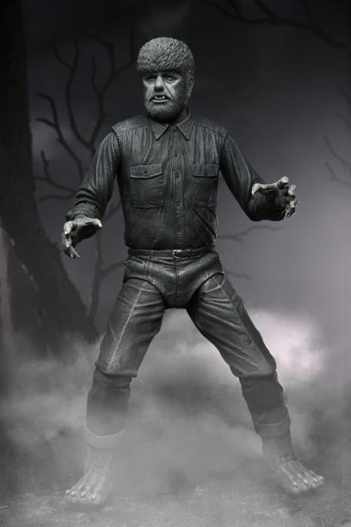 Universal Monsters Ultimate The Wolf Man (Black & White) Figure Gallery Image 6