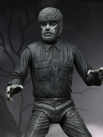 Universal Monsters Ultimate The Wolf Man (Black & White) Figure Gallery Image 2