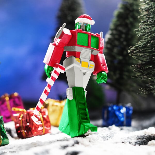 Transformers ReAction Optimus Prime (Santa) Figure Gallery Image 4