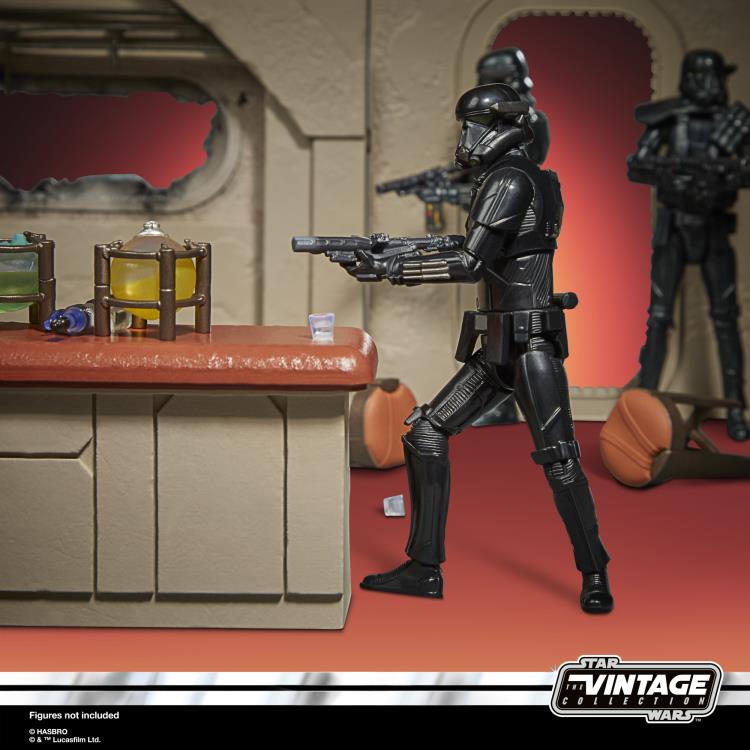 Star Wars: The Vintage Collection Nevarro Cantina Playset Gallery Image 7